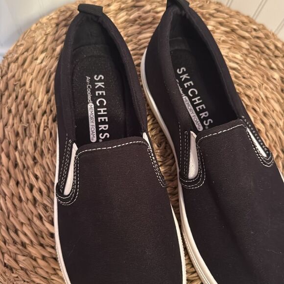 Skechers Women's Street Poppy-Every Daisy Sneaker - 7 - Great Condition - Picture 8 of 9